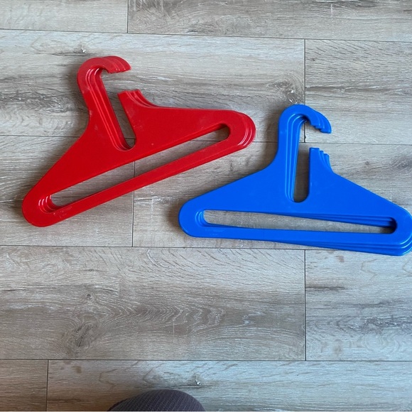 Vintage Hangers stamped MK made in Finland by Karhumuovi Space age set of 8 - Picture 8 of 10